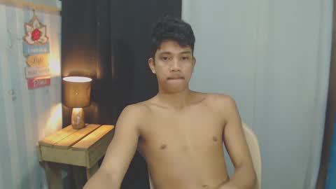 sweet_guyxx online show from 02-10-25, 05:52