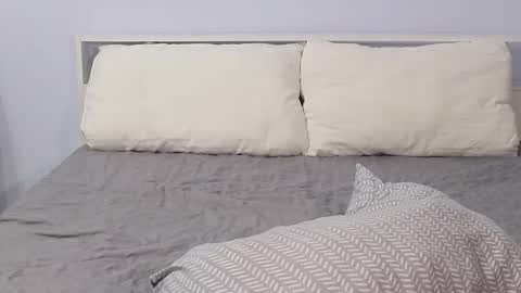 Im Mia.LOVELY PATTERNS 100  120  160  200 my toy buzzes from 2 tip online show from 12-01-25, 07:52