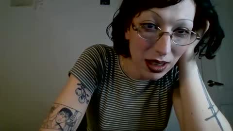 Snapshot of sweet_harvey chatting on 05-01-26, 11:31 sweet_harvey online show from 05-01-26, 11:31
