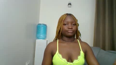 Snapshot of sweet_jenica chatting on 04-27-26, 04:21 ESTHER NEEMA online show from 04-27-26, 04:21