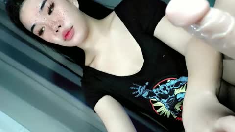 sweet_katrina69 online show from 12-18-25, 10:38