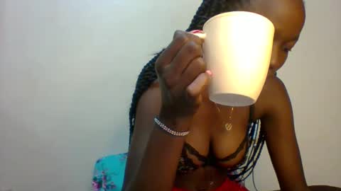 Snapshot of sweet_kcandy chatting on 05-19-26, 10:43 Sweet KCandy online show from 05-19-26, 10:43