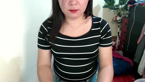 Snapshot of sweet_kendallxxxx chatting on 02-25-25, 01:41 Nicahhh online show from 02-25-25, 01:41