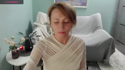 Helen online show from 09-10-25, 06:13