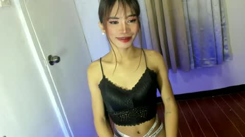 sweet_kyliexx online show from 06-12-26, 06:01