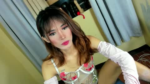 sweet_kyliexx online show from 07-01-26, 01:18