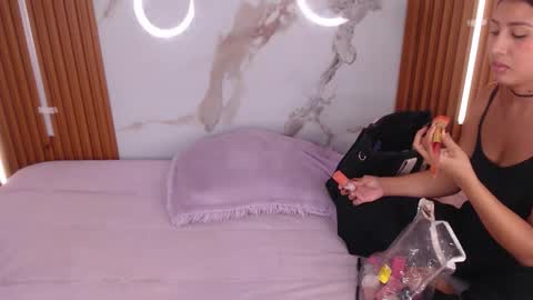 carollay online show from 12-04-25, 12:25