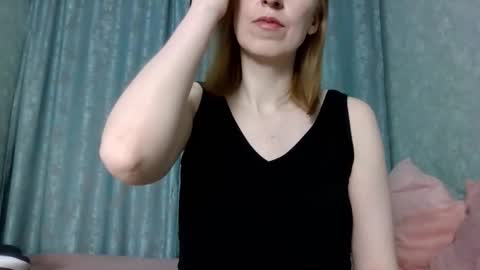 sweet_lilbunny online show from 02-23-26, 05:21