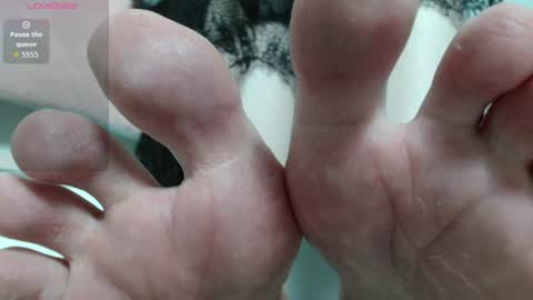 sweet_lilbunny online show from 07-17-26, 05:18