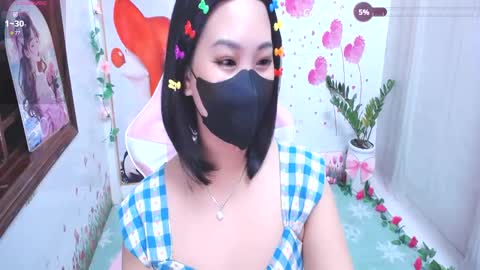 Lily online show from 09-18-25, 05:48