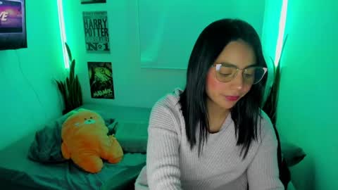 Snapshot of sweet_lina1 chatting on 04-21-26, 12:34 Lina online show from 04-21-26, 12:34
