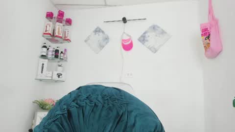 Snapshot of sweet_litle chatting on 07-02-26, 03:23 sweet_litle online show from 07-02-26, 03:23