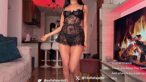 Snapshot of sweet_littleee chatting on 02-01-26, 01:26 free private online show from 02-01-26, 01:26