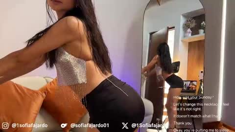 Snapshot of sweet_littleee chatting on 05-03-26, 06:25 free private online show from 05-03-26, 06:25