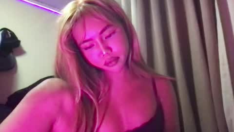 Snapshot of sweet_maleia69 chatting on 06-15-26, 02:58 Maleia online show from 06-15-26, 02:58