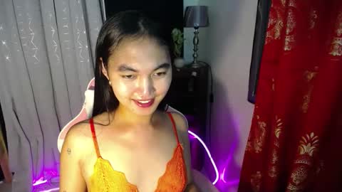 Snapshot of sweet_mariax chatting on 01-19-25, 11:23 Maria Stella online show from 01-19-25, 11:23