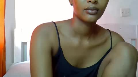 Linda online show from 05-17-26, 05:38