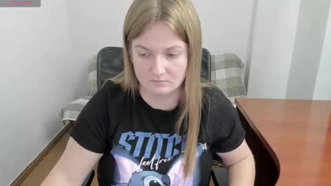 Mila online show from 10-04-25, 04:27