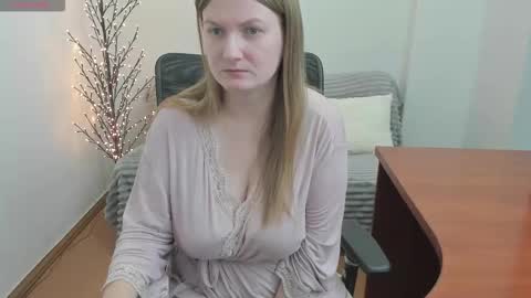 Mila online show from 12-13-25, 11:32