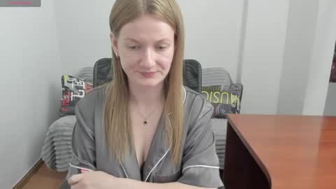 Snapshot of sweet_melody_of_ur_heart chatting on 05-23-26, 12:49 Mila online show from 05-23-26, 12:49