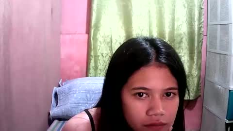 sweet_milkshake2004 online show from 10-25-25, 12:51