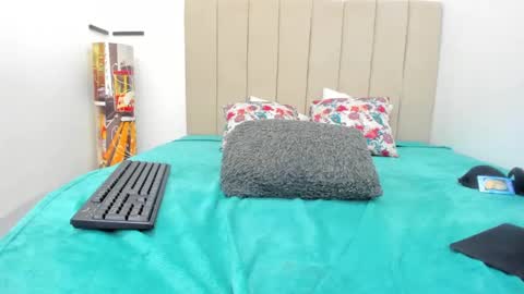 Snapshot of sweet_milky_ chatting on 02-18-25, 03:32 sweet_milky_ online show from 02-18-25, 03:32