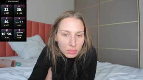 Snapshot of sweet_miss381 chatting on 12-29-24, 08:00 Sofi online show from 12-29-24, 08:00