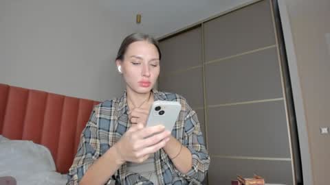 Snapshot of sweet_miss381 chatting on 12-30-24, 01:58 Sofi online show from 12-30-24, 01:58
