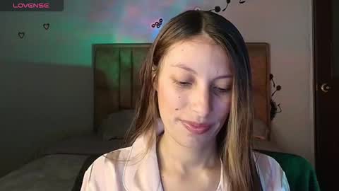 sweet_moon_v_ online show from 01-17-26, 11:52