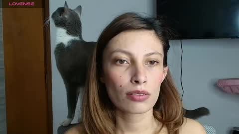 sweet_moon_v_ online show from 04-16-26, 11:51