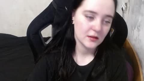 Snapshot of sweet_my_dream chatting on 02-25-25, 05:04 sweet_my_dream online show from 02-25-25, 05:04