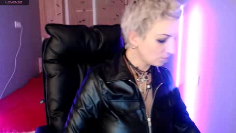 sweet_n_strong online show from 11-12-25, 02:06