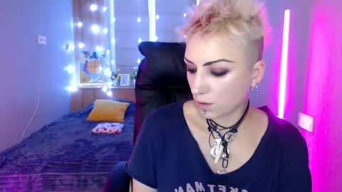 sweet_n_strong online show from 12-21-25, 07:37