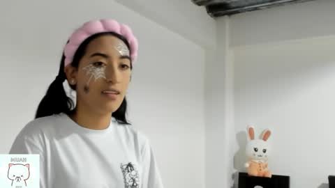 Nhaomy online show from 10-31-25, 08:32