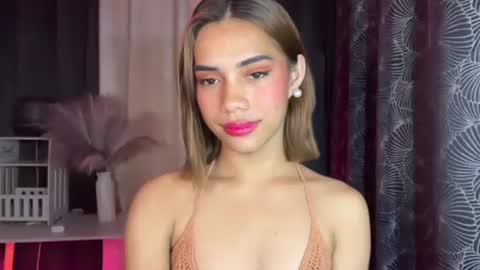 sweet_nikki03 online show from 11-02-25, 03:25