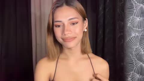 sweet_nikki03 online show from 11-24-25, 06:07