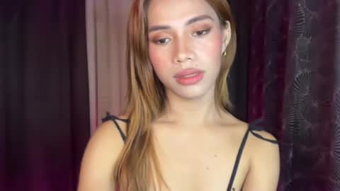sweet_nikki03 online show from 01-07-26, 06:43