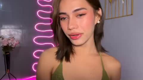 Snapshot of sweet_nikki03 chatting on 04-18-26, 08:40 sweet_nikki03 online show from 04-18-26, 08:40