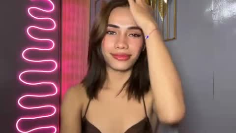 Snapshot of sweet_nikki03 chatting on 04-24-26, 10:18 sweet_nikki03 online show from 04-24-26, 10:18