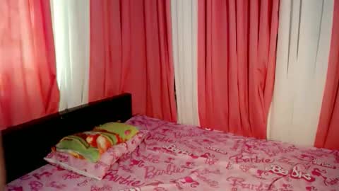 Snapshot of sweet_novie chatting on 04-09-26, 03:28 novie online show from 04-09-26, 03:28