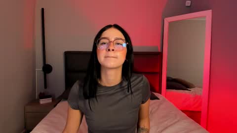 Snapshot of sweet_obsession__ chatting on 02-18-26, 12:01 Sweet Obsession online show from 02-18-26, 12:01