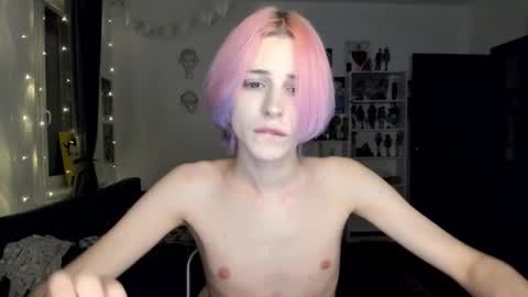 kira online show from 10-19-25, 07:58