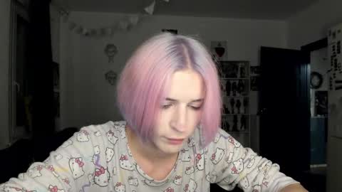 kira online show from 10-23-25, 09:46