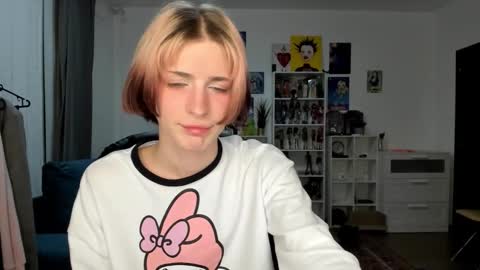 kira online show from 03-17-26, 07:39