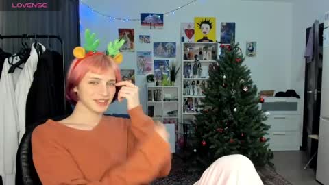 kira online show from 04-14-26, 07:31