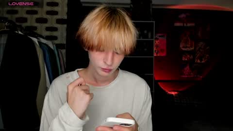 Snapshot of sweet_peach__ chatting on 06-29-26, 07:58 kira online show from 06-29-26, 07:58