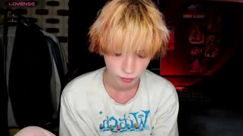 Snapshot of sweet_peach__ chatting on 06-30-26, 06:53 kira online show from 06-30-26, 06:53