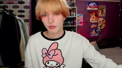 Snapshot of sweet_peach__ chatting on 07-03-26, 08:59 kira online show from 07-03-26, 08:59