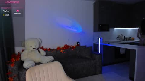 Ashley online show from 11-08-25, 05:23