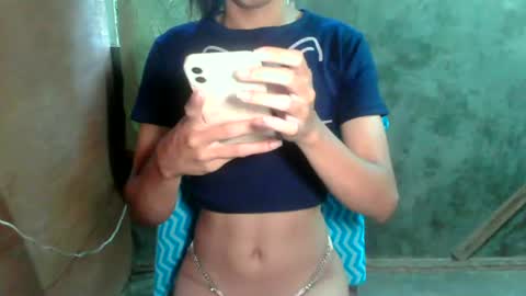 Snapshot of sweet_reyan2003 chatting on 06-21-26, 06:27 REYAN online show from 06-21-26, 06:27